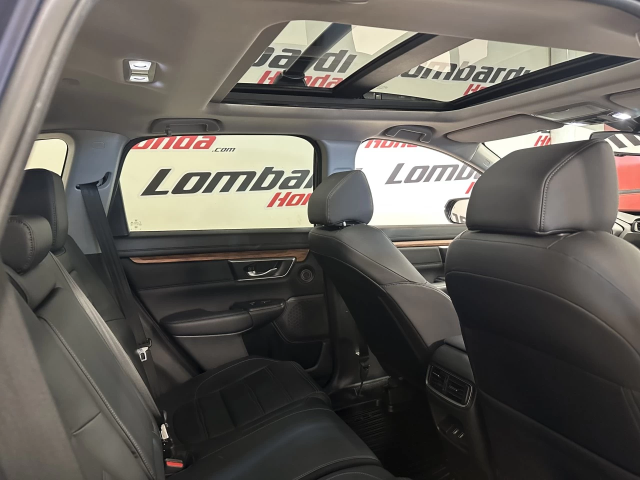 2022 Honda CR-V Touring/Black Edition Main Image