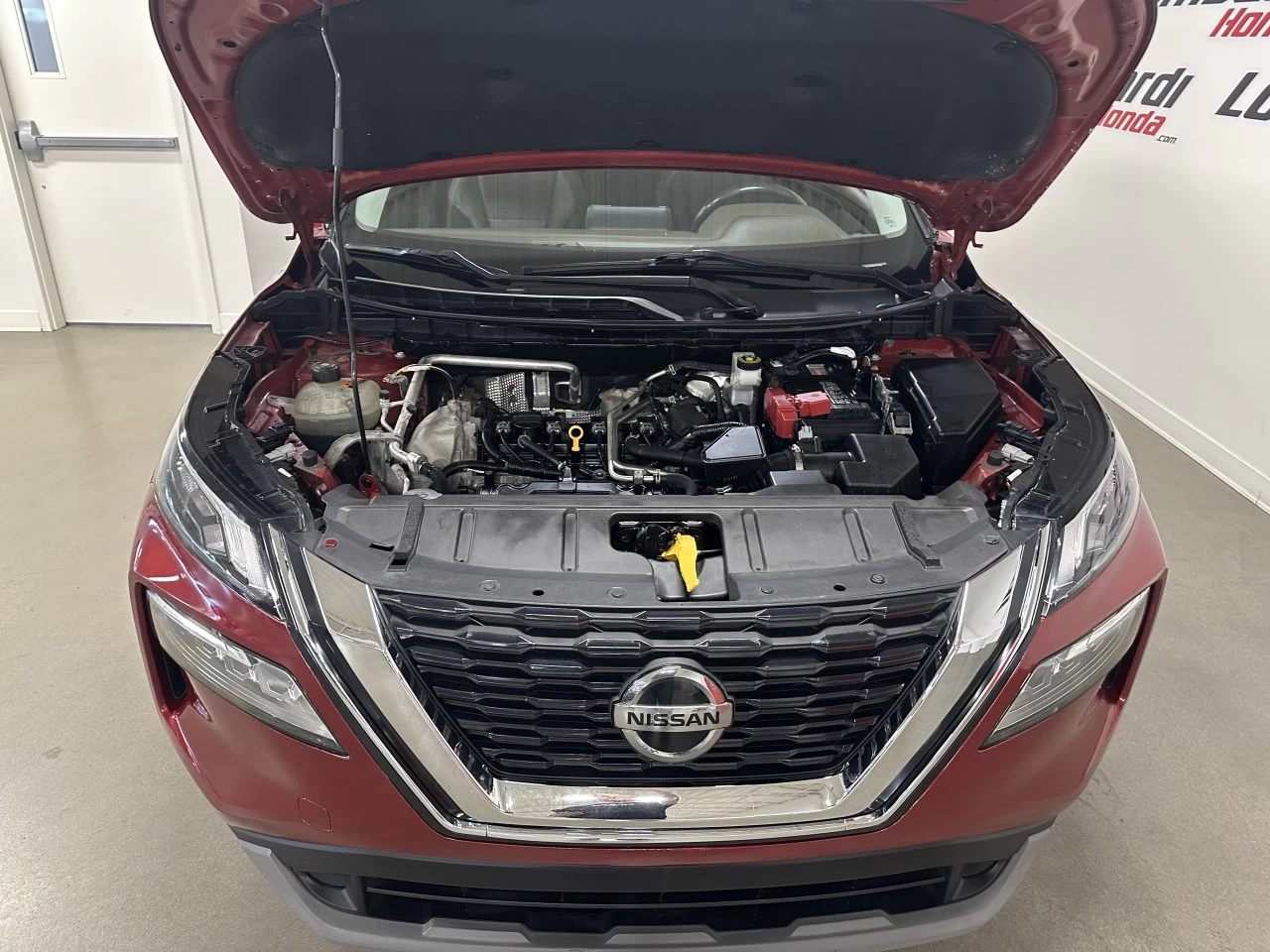 2021 Nissan Rogue
                                                    SV Image principale