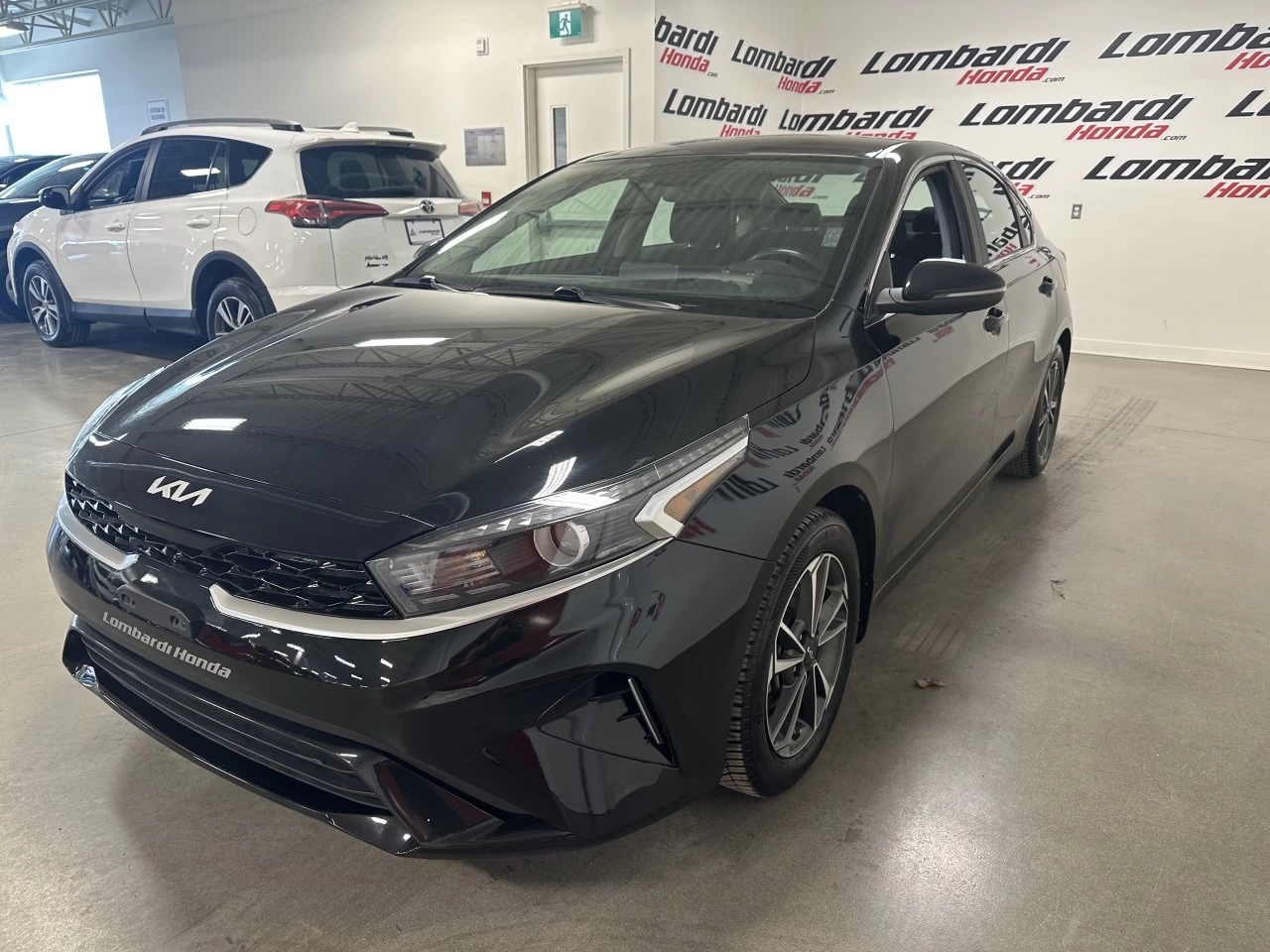 2023 Kia Forte EX Image principale