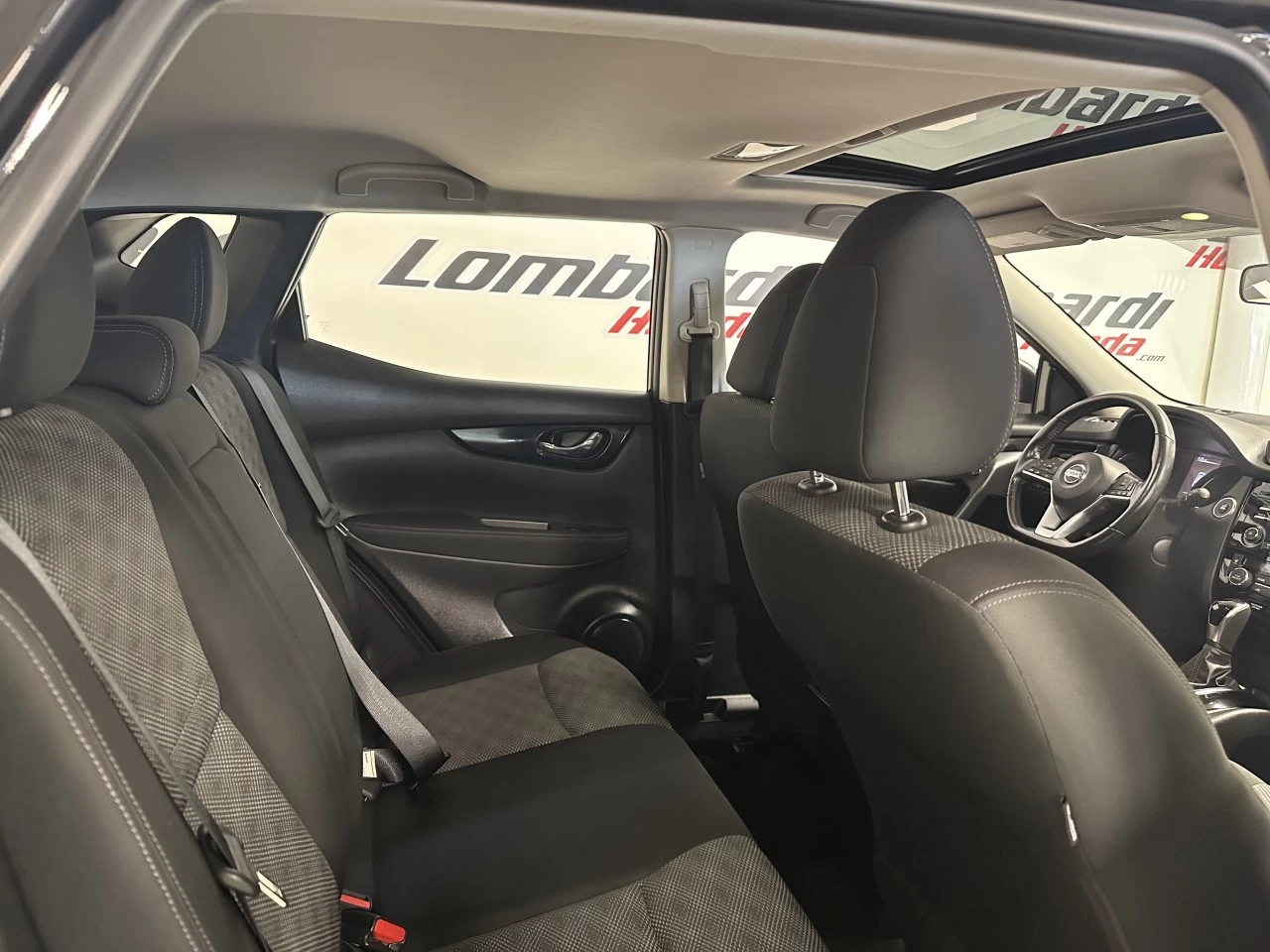 2018 Nissan Qashqai
                                                    SV Main Image