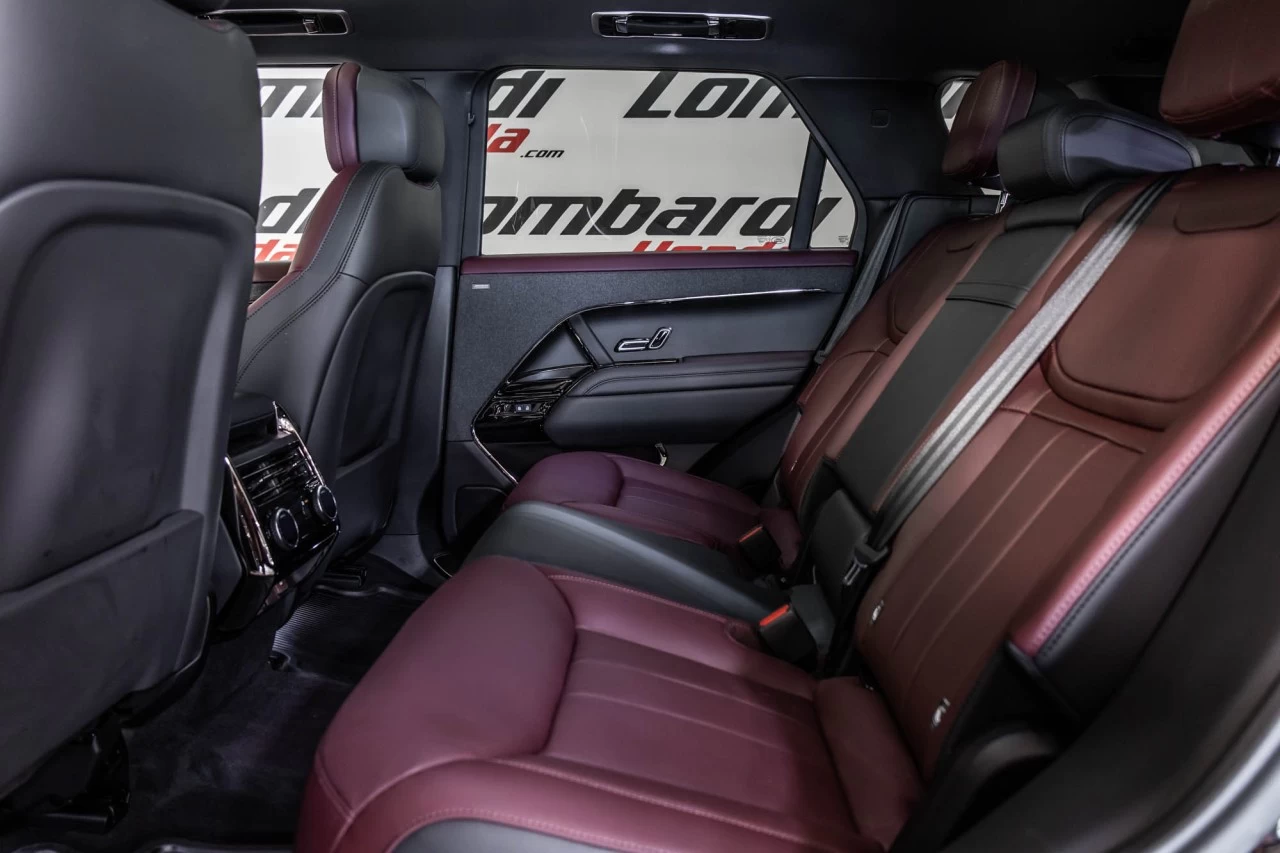 2025 Land Rover Range Rover Sport Dynamic SE https://www.lombardihonda.com/resize/b990ff35b810a3abc0cc817b2ca24889-1