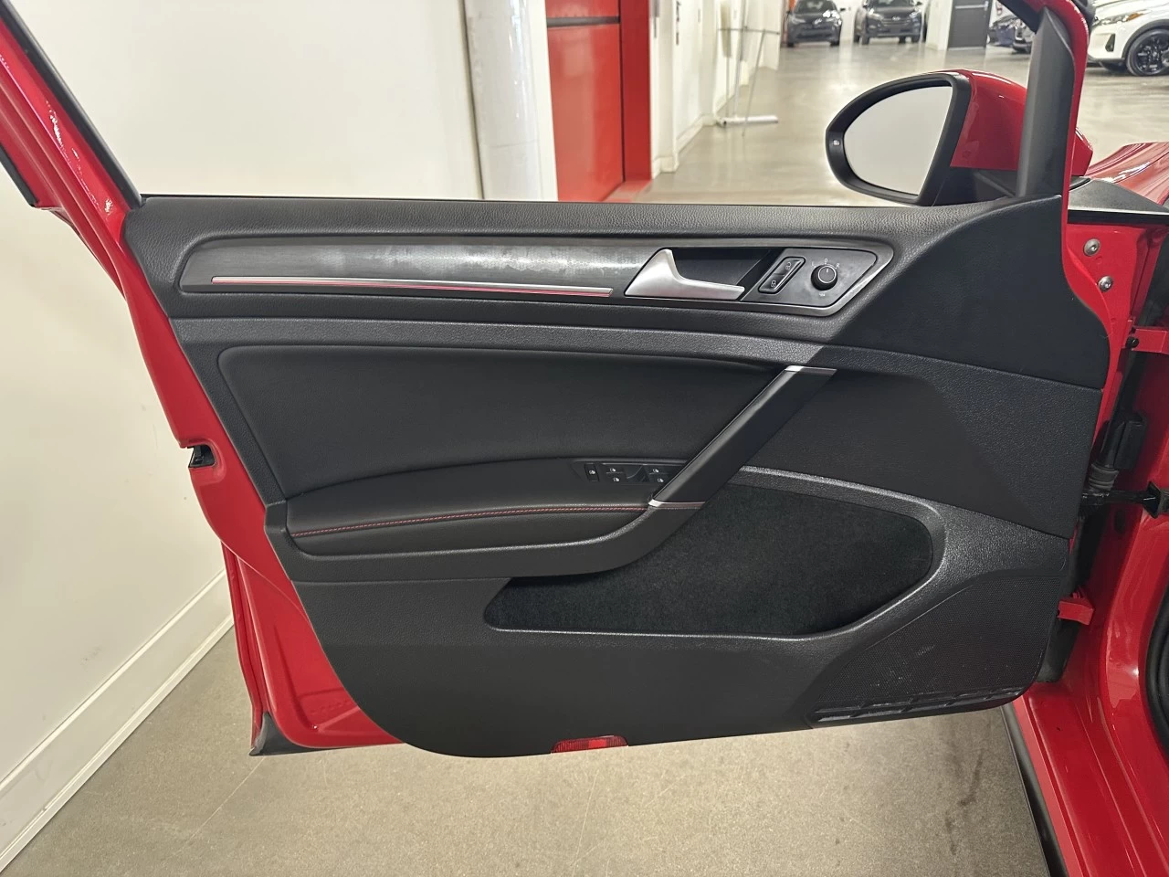 2019 Volkswagen Golf Auto Main Image