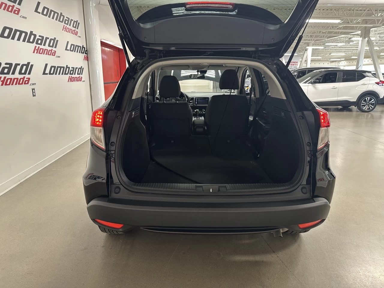 2021 Honda HR-V LX Main Image