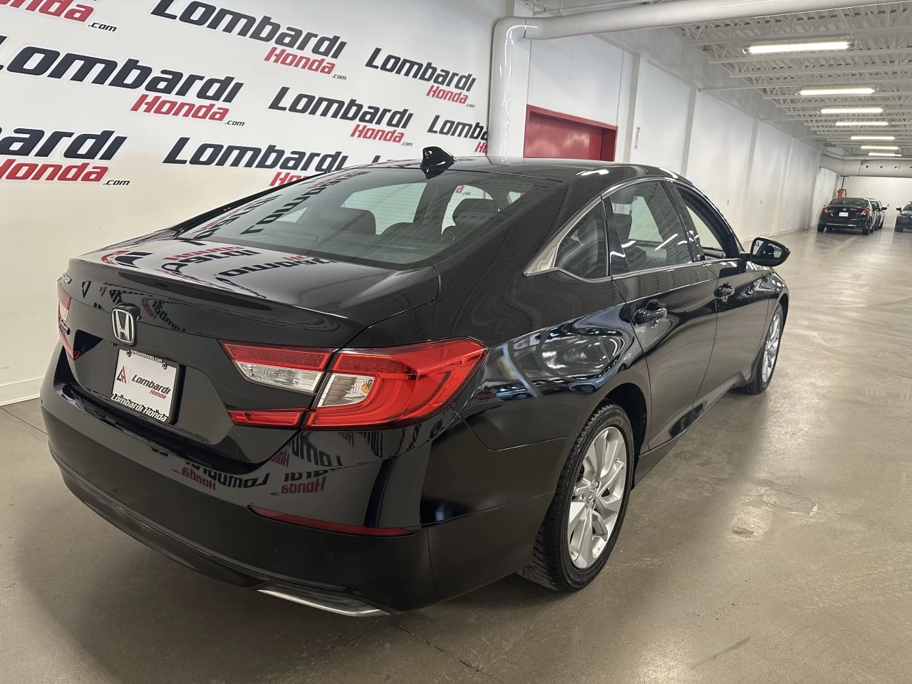 2019 Honda Accord LX Main Image