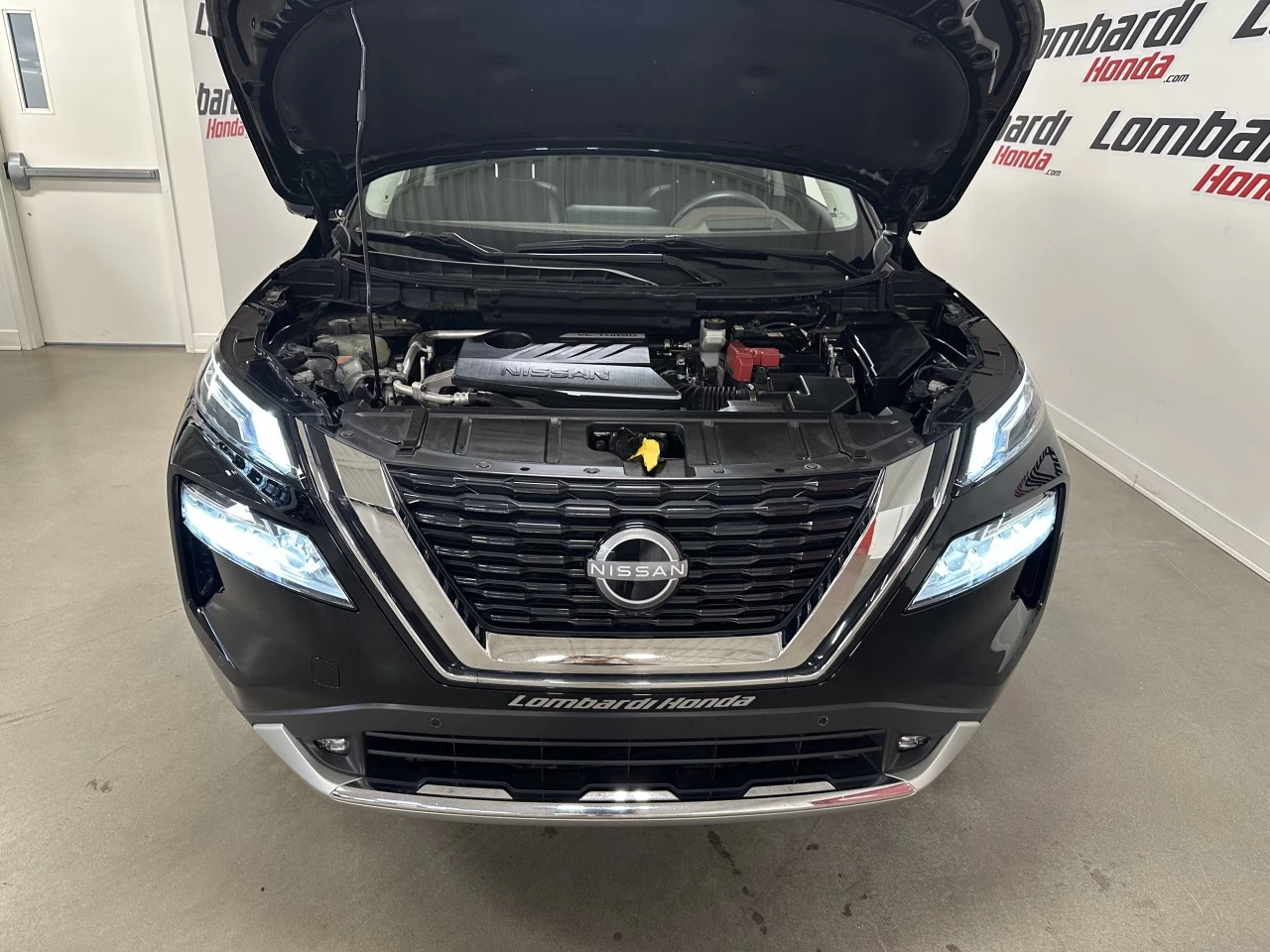 2022 Nissan Rogue Platinum Main Image
