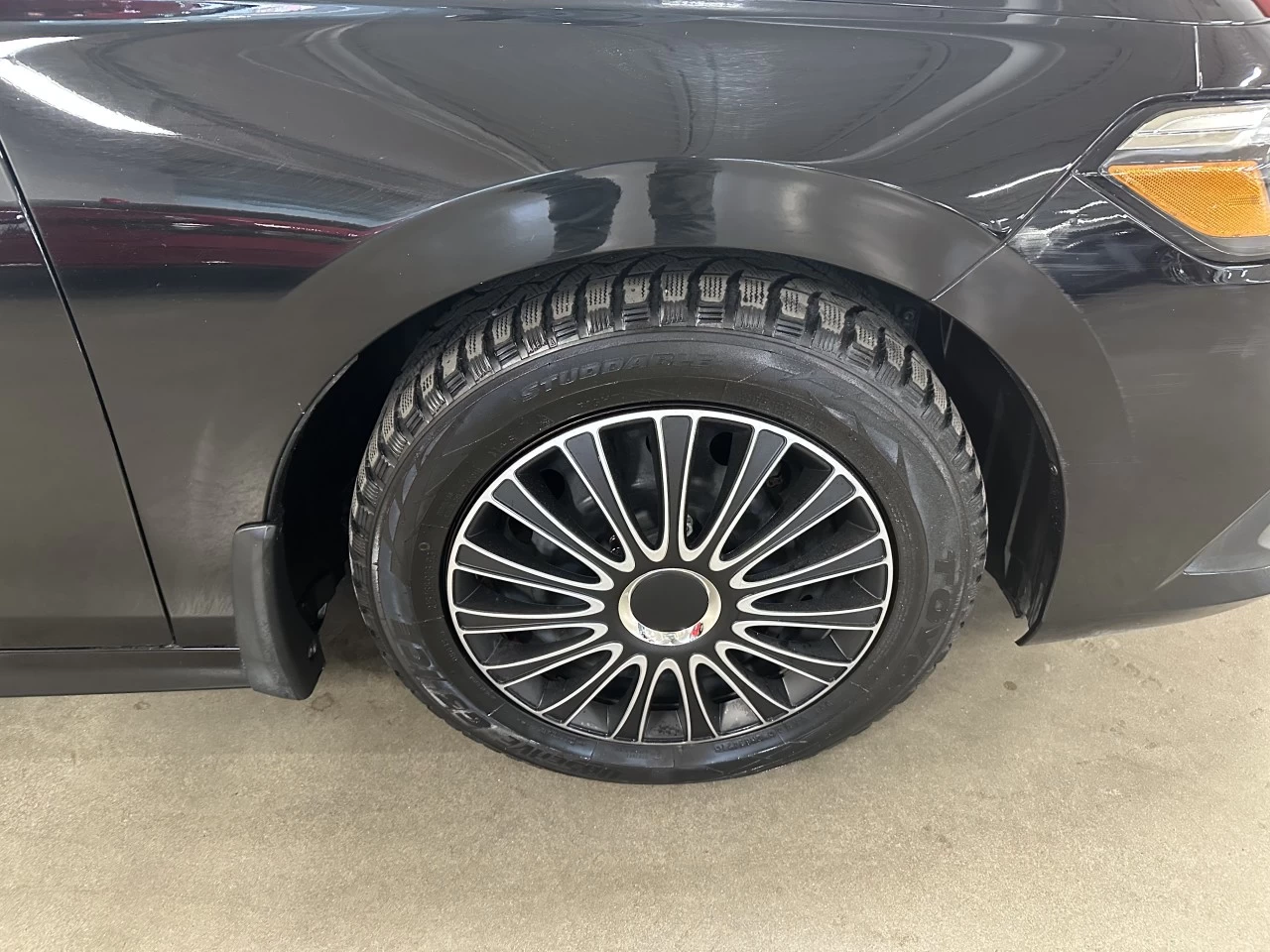 2022 Honda Civic
                                                    LX Main Image