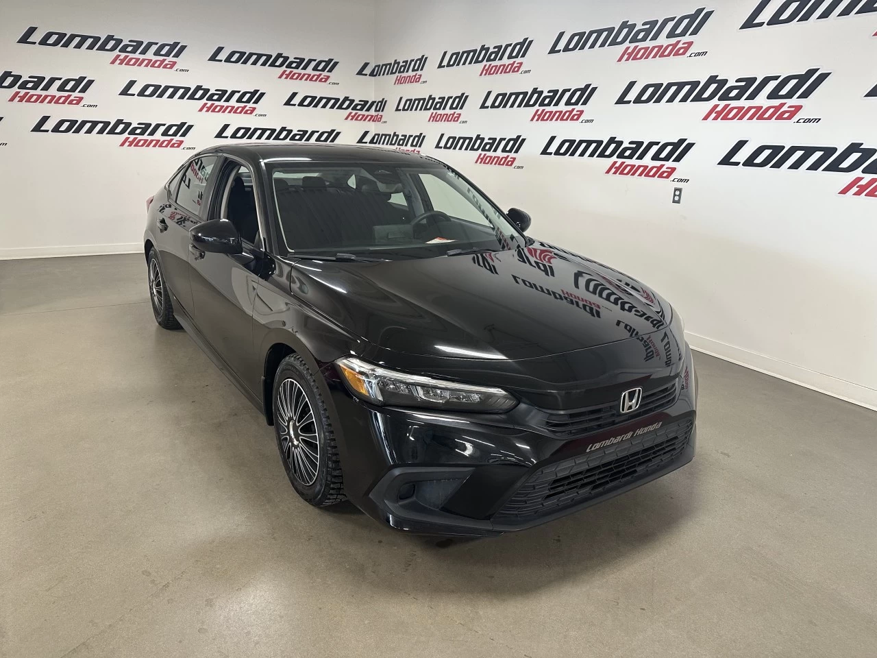 2022 Honda Civic
                                                    LX Main Image