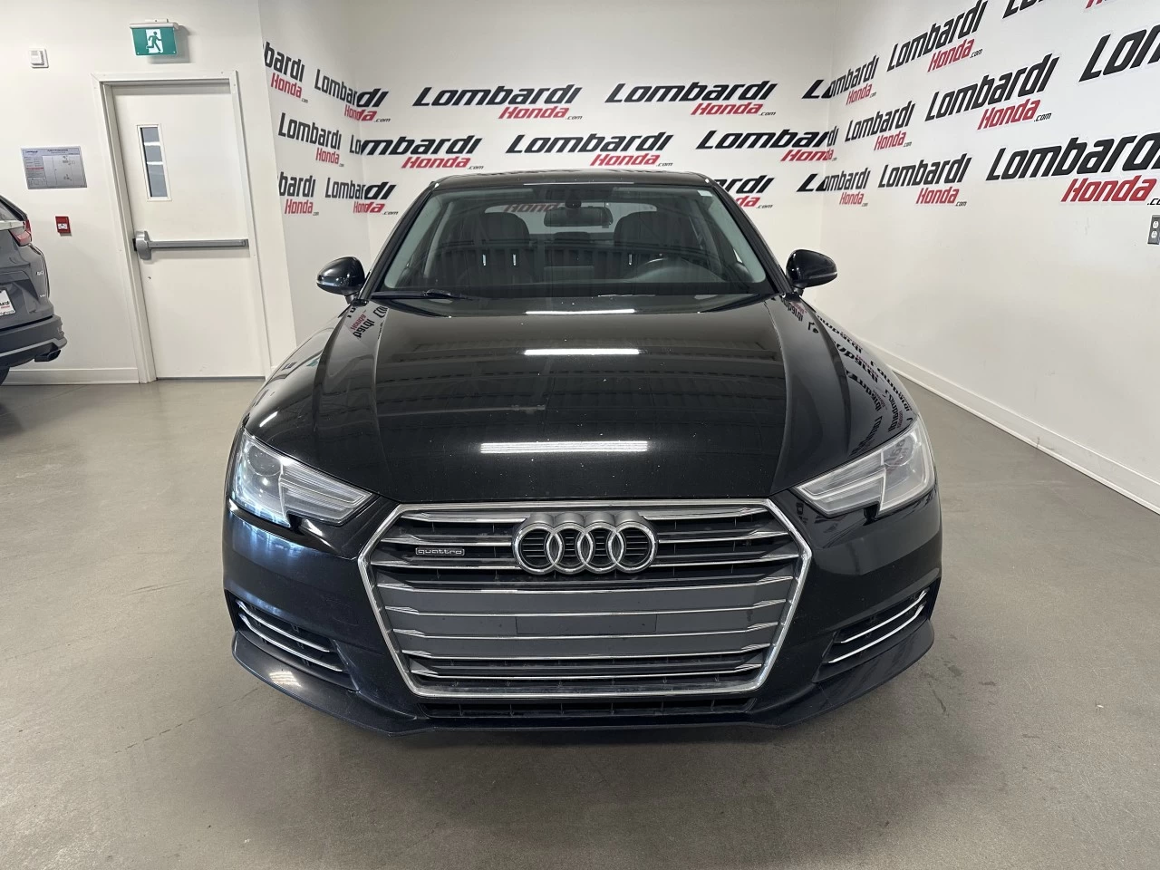 2017 Audi A4 Komfort Main Image