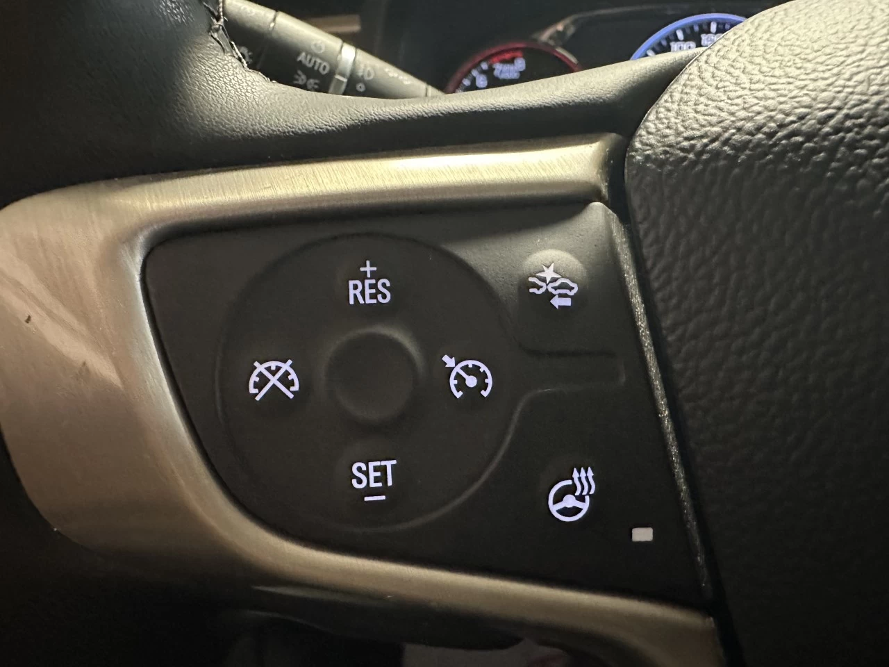 2023 GMC Acadia Denali Image principale
