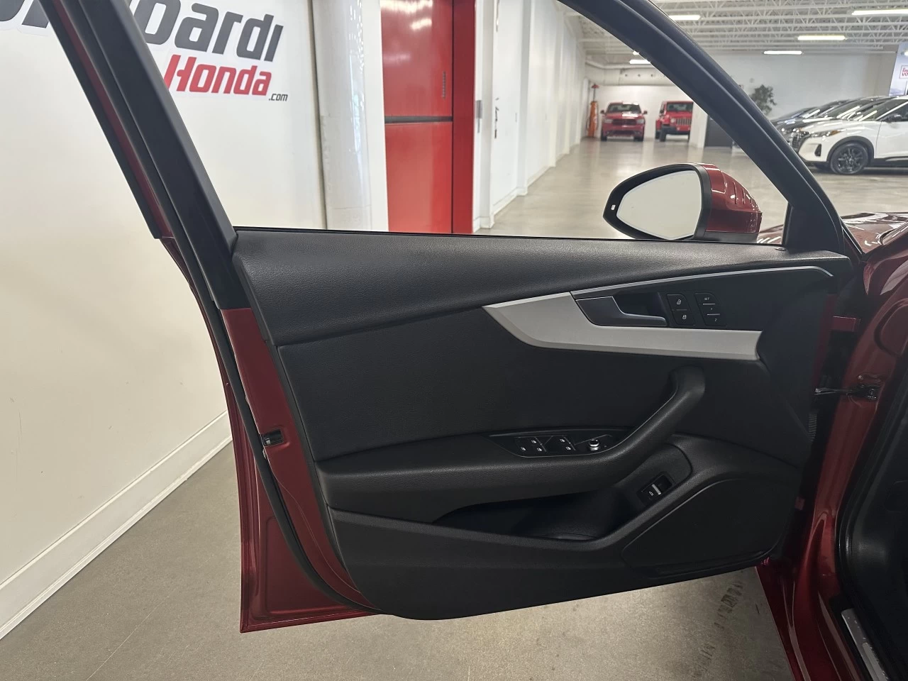 2017 Audi A4 Komfort Main Image