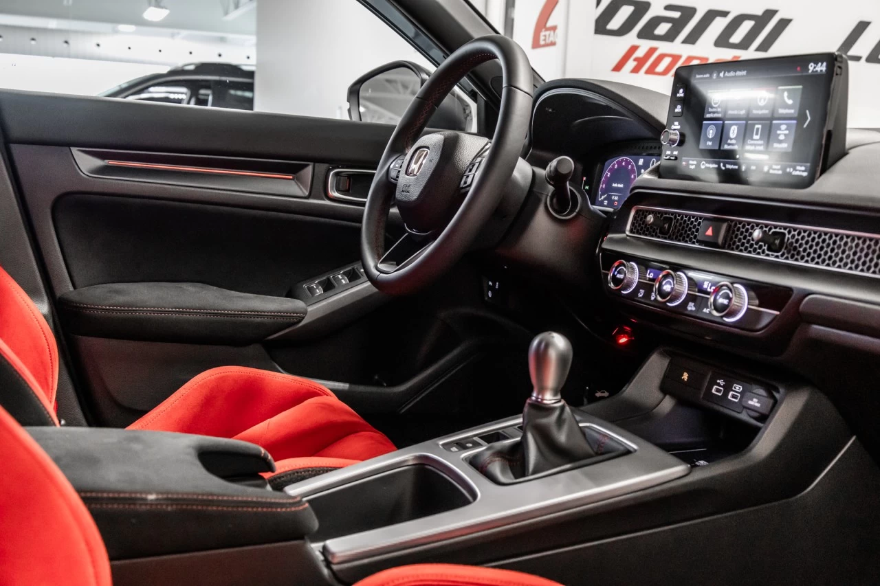2023 Honda Civic TYPE R https://www.lombardihonda.com/resize/b990ff35b810a3abc0cc817b2ca24889-1
