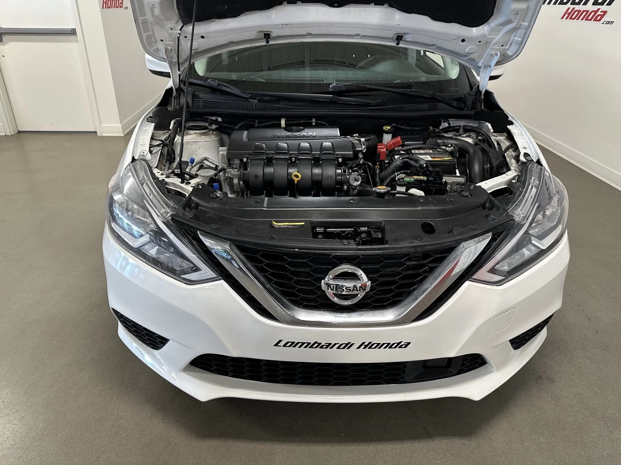 2018 Nissan Sentra
                                                    SV Image principale