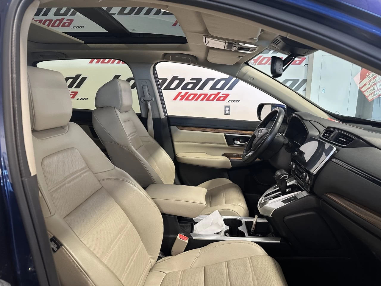 2017 Honda CR-V Touring Main Image