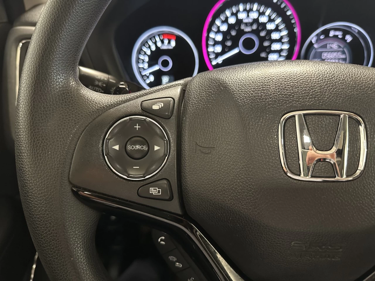 2017 Honda HR-V EX https://www.lombardihonda.com/resize/b990ff35b810a3abc0cc817b2ca24889-1