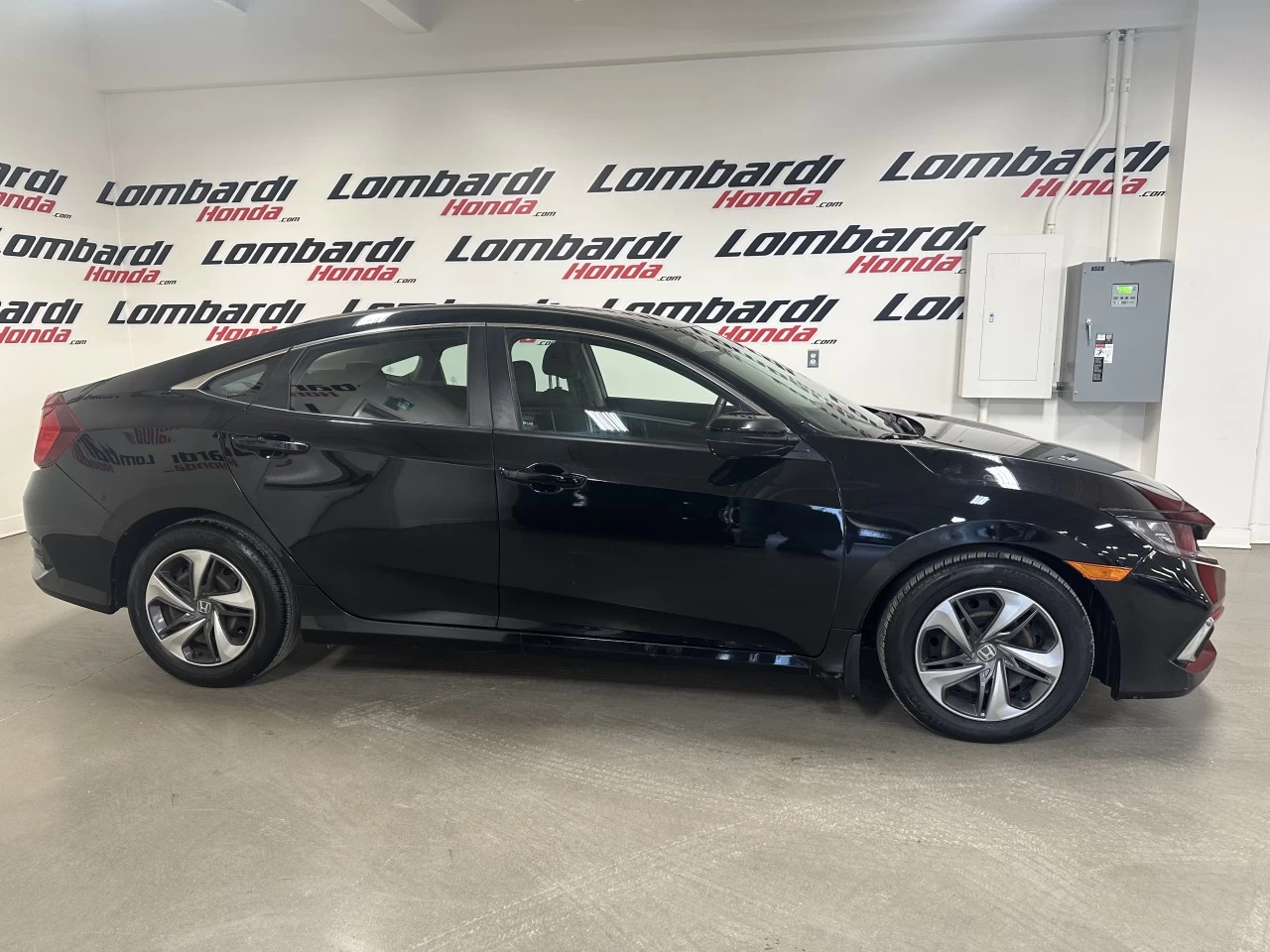 2021 Honda Civic Berline LX Image principale