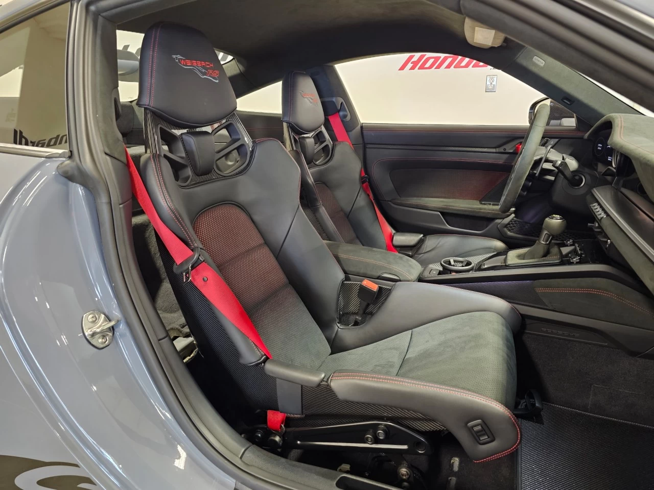 2024 Porsche 911 GT3 RS https://www.lombardihonda.com/resize/b990ff35b810a3abc0cc817b2ca24889-1