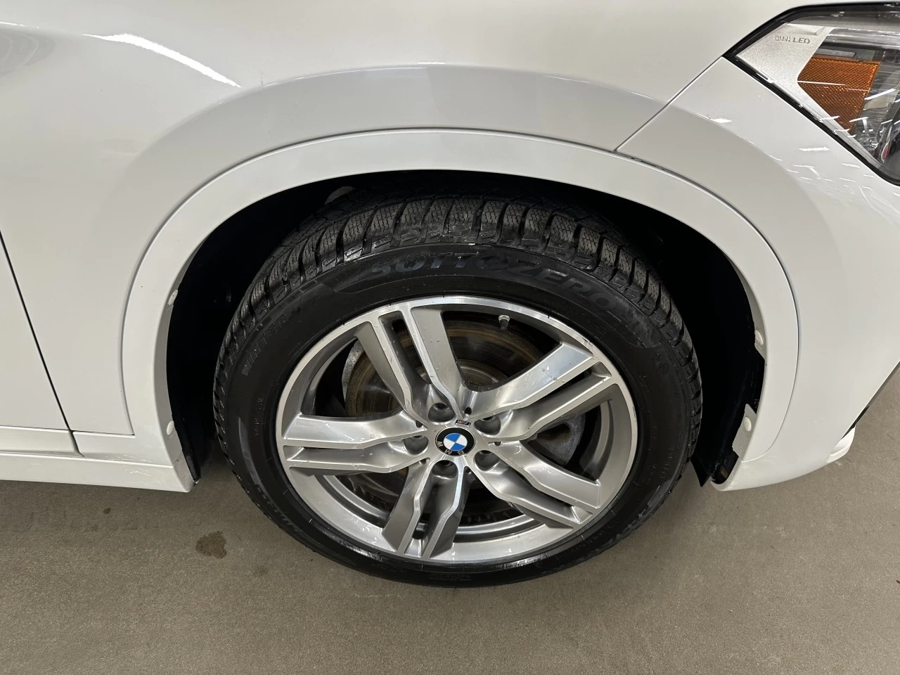 2020 BMW X1 xDrive28i Image principale