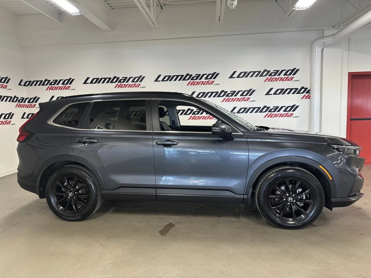 2024 Honda CR-V Sport https://www.lombardihonda.com/resize/b990ff35b810a3abc0cc817b2ca24889-1