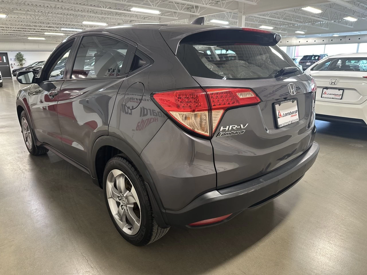 2017 Honda HR-V
                                                    LX Main Image