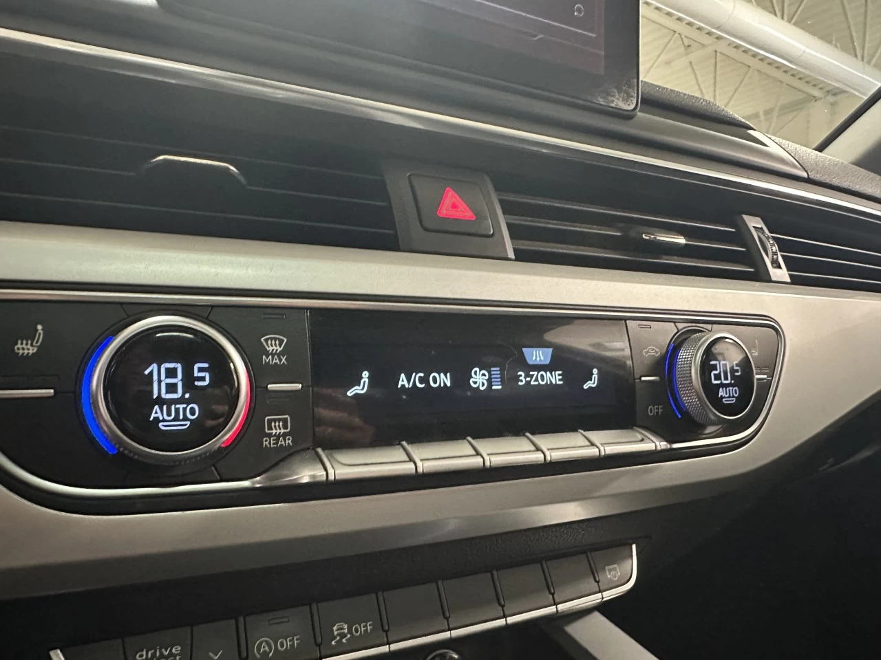 2017 Audi A4 Komfort Main Image