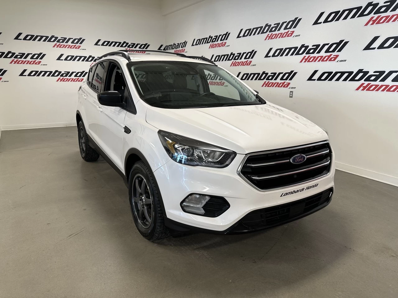 2018 Ford Escape SE Main Image