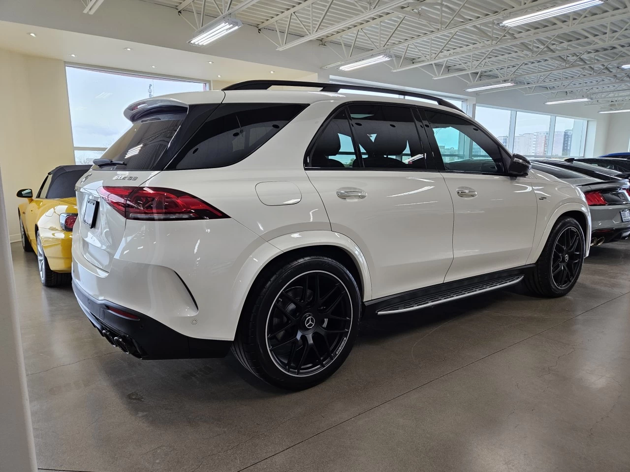 2023 Mercedes-Benz GLE
                                                    AMG GLE 53 Image principale