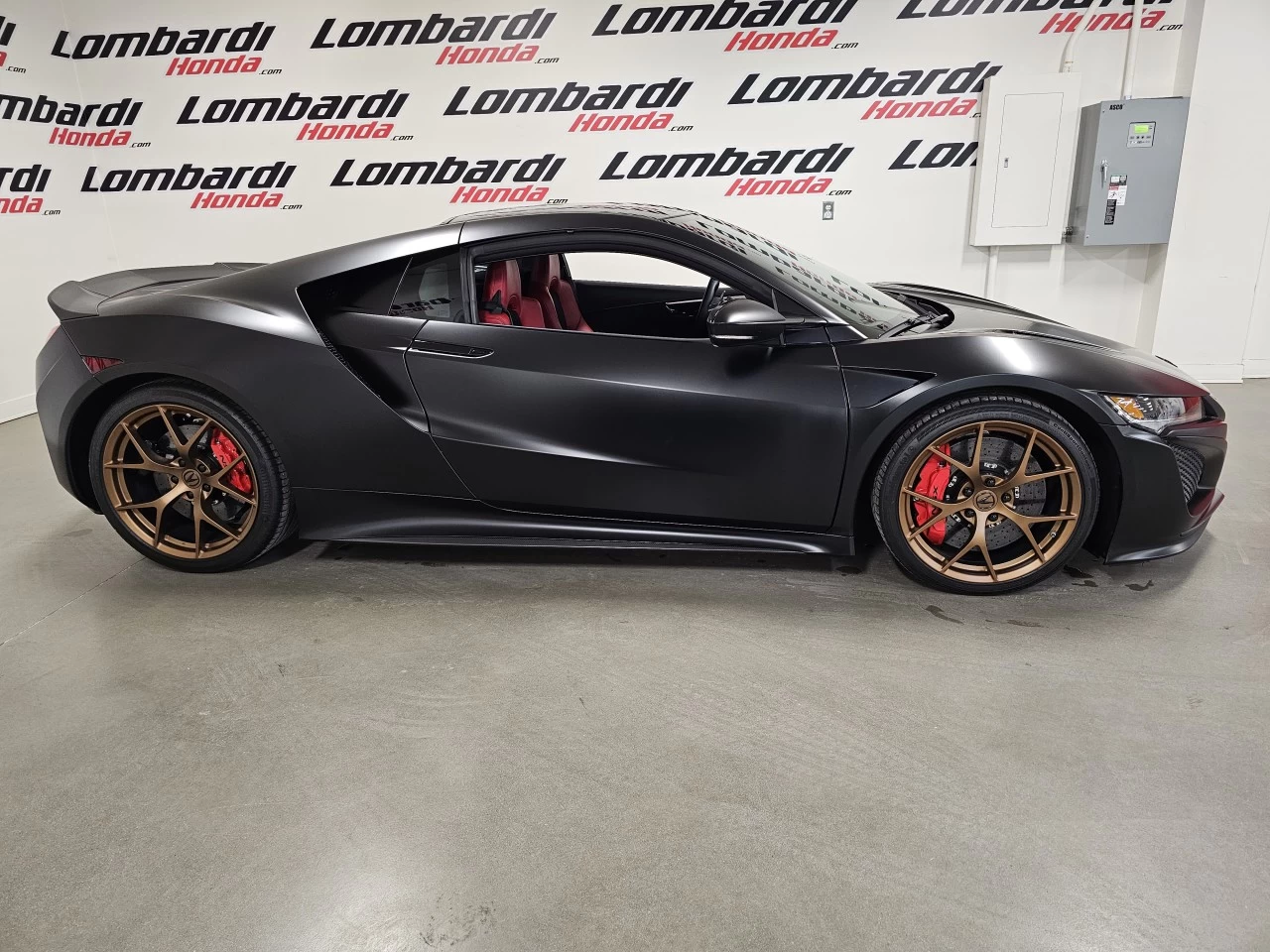 2017 Acura NSX FULL MAT PPF - FULL CARBONE - ORIGINAL - https://www.lombardihonda.com/resize/b990ff35b810a3abc0cc817b2ca24889-1