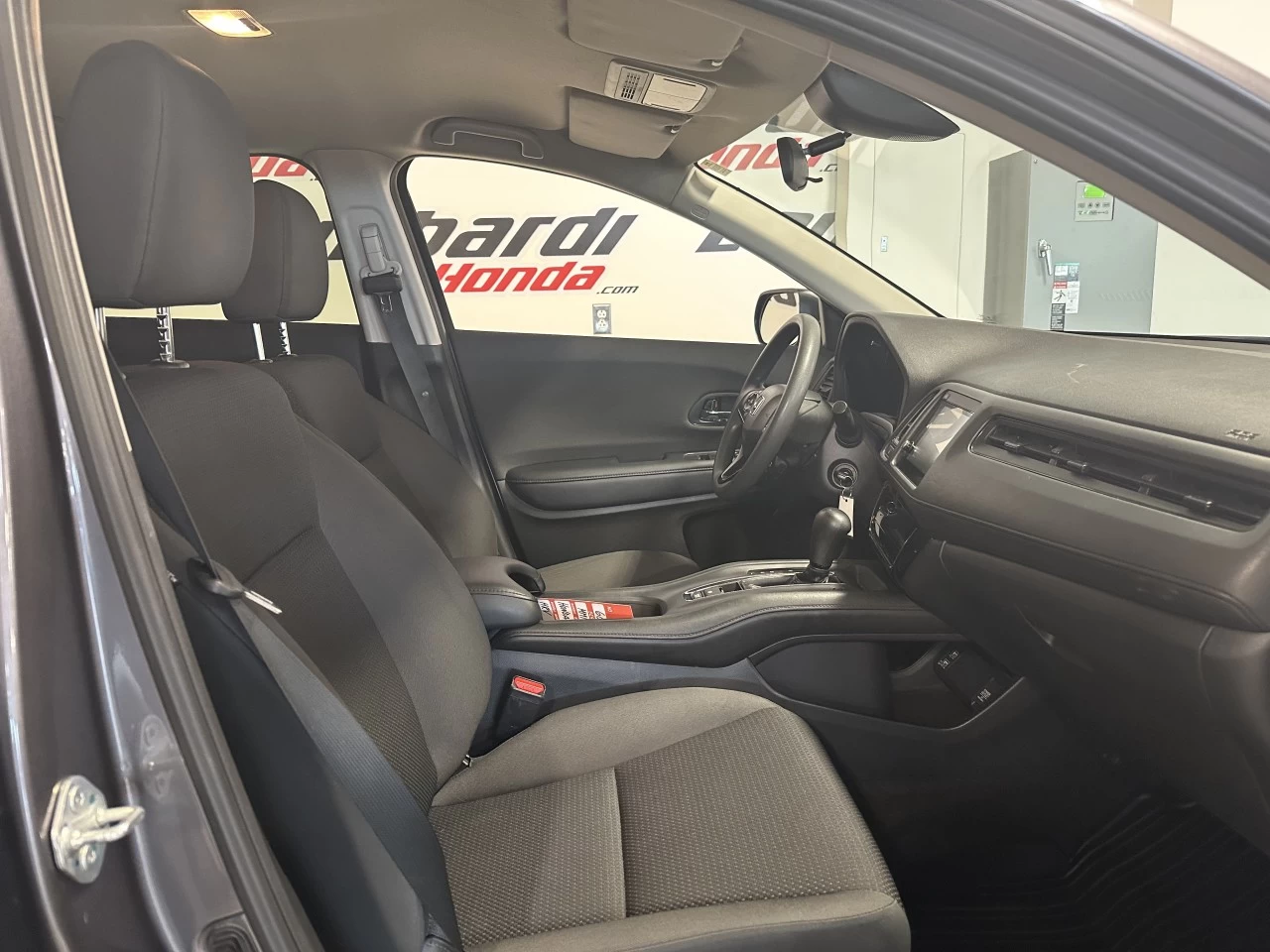 2021 Honda HR-V LX https://www.lombardihonda.com/resize/b990ff35b810a3abc0cc817b2ca24889-1
