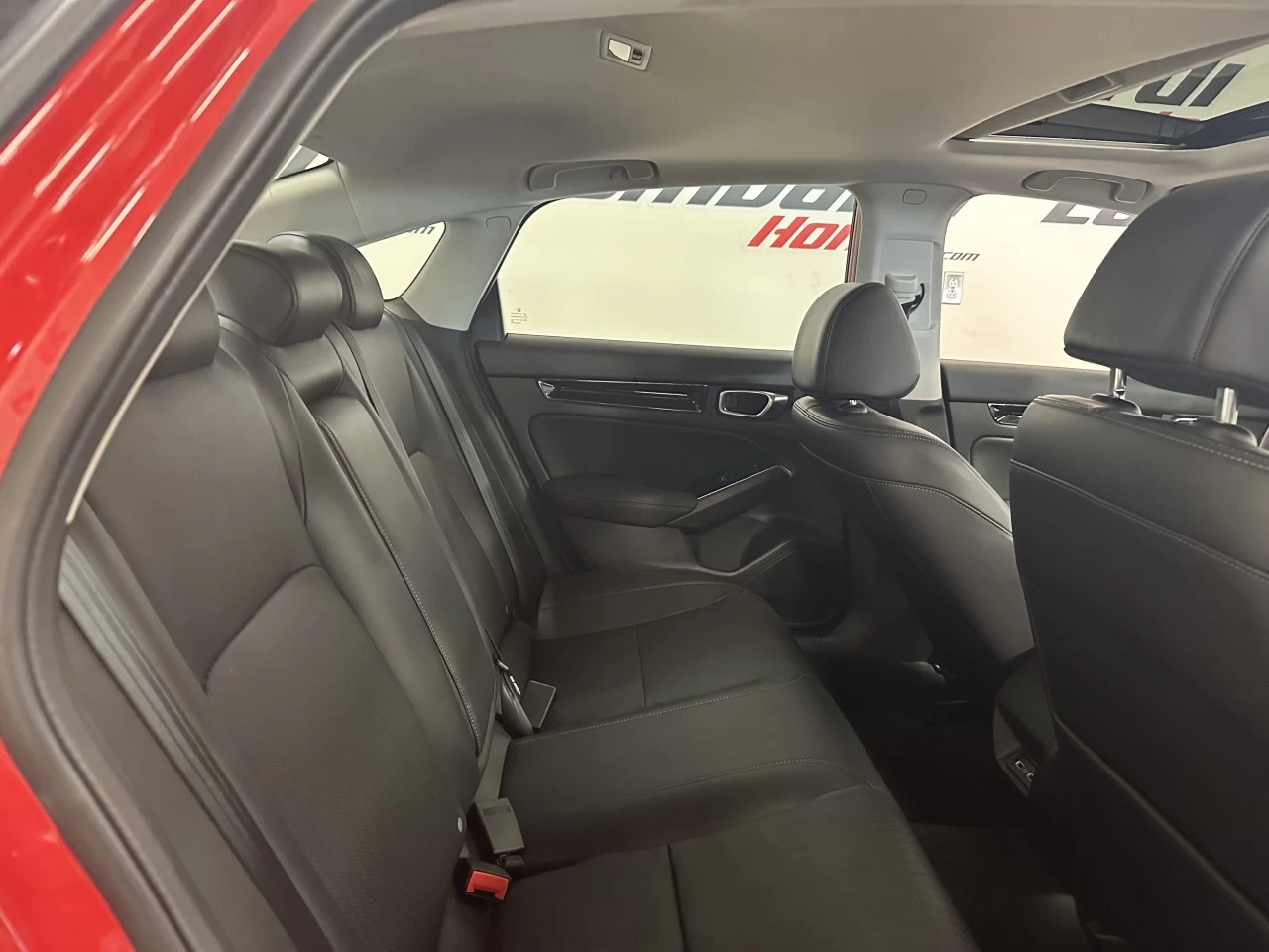2022 Honda Civic Touring Main Image