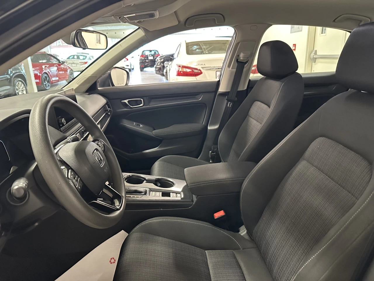 2022 Honda Civic LX Image principale