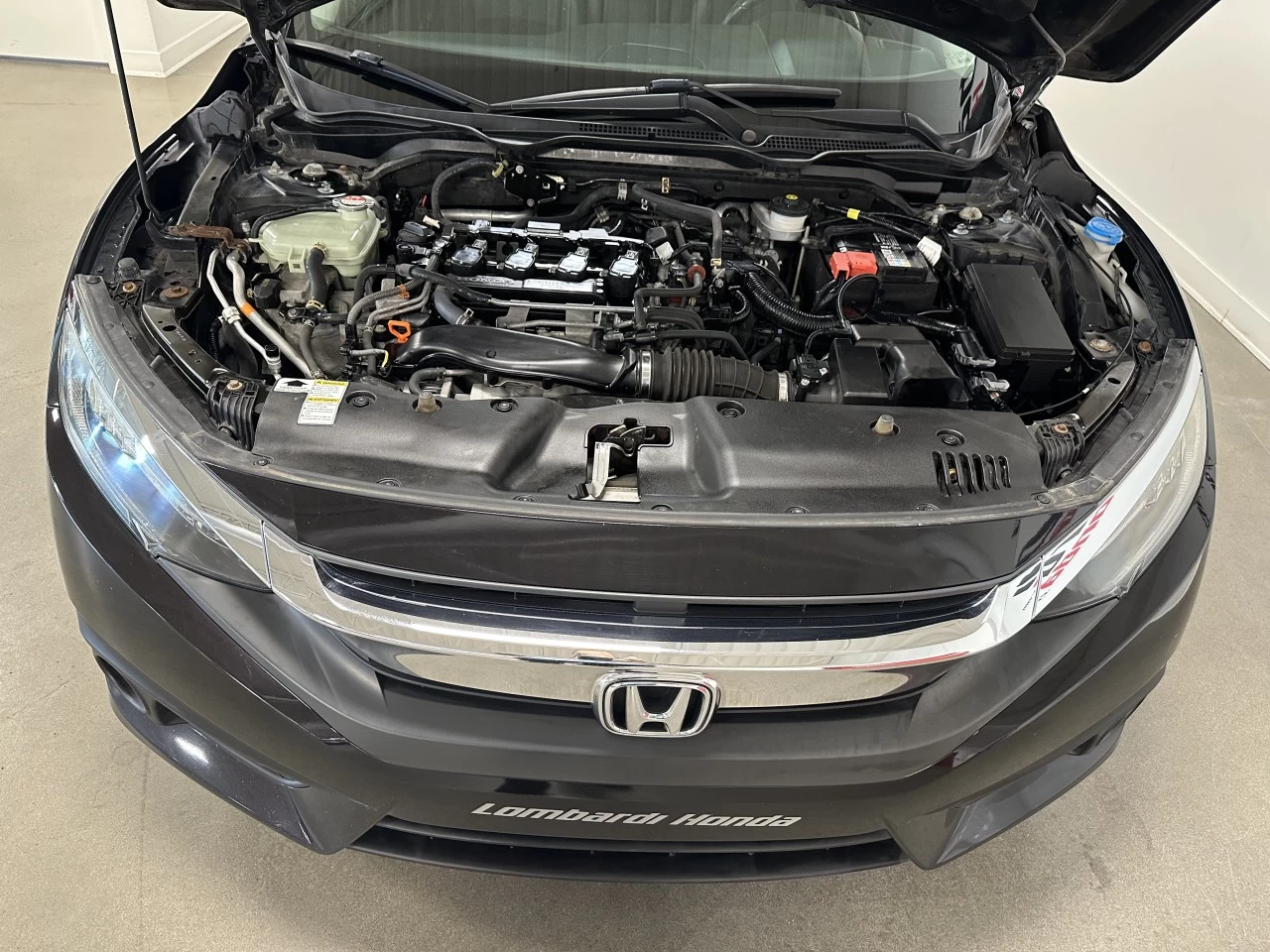 2016 Honda Civic Touring Main Image