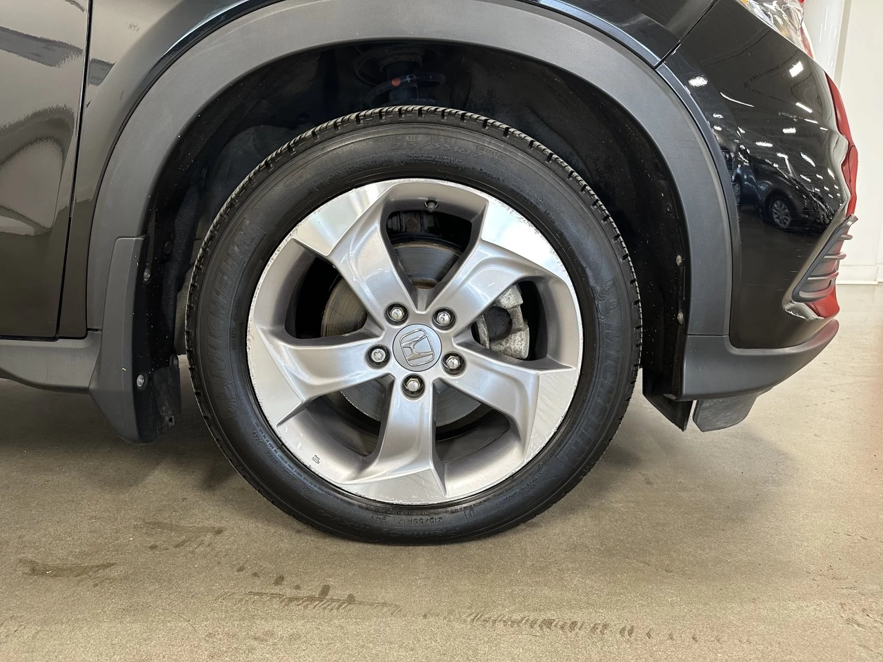 2020 Honda HR-V LX https://www.lombardihonda.com/resize/b990ff35b810a3abc0cc817b2ca24889-1