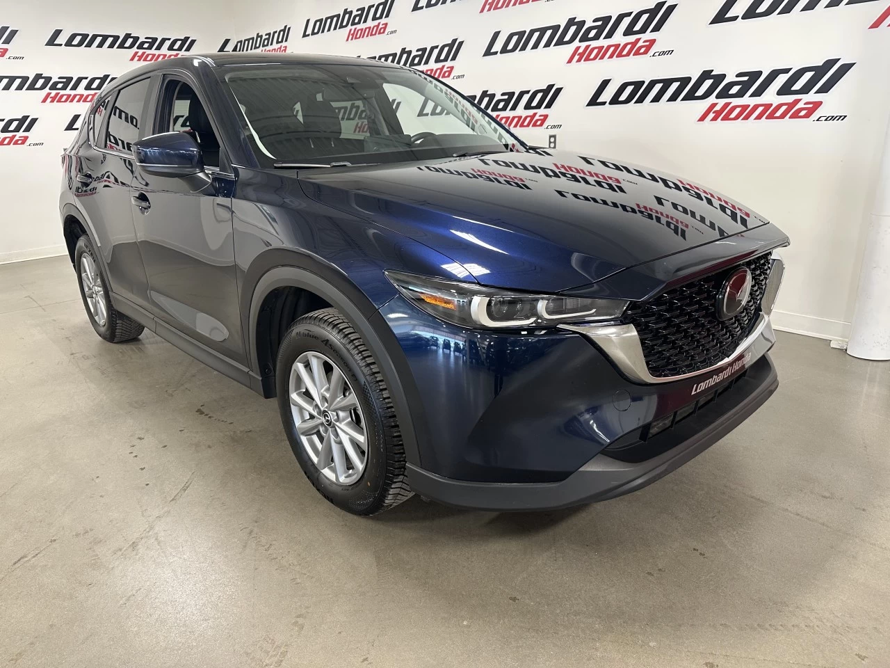 2024 Mazda CX-5 GS https://www.lombardihonda.com/resize/b990ff35b810a3abc0cc817b2ca24889-1
