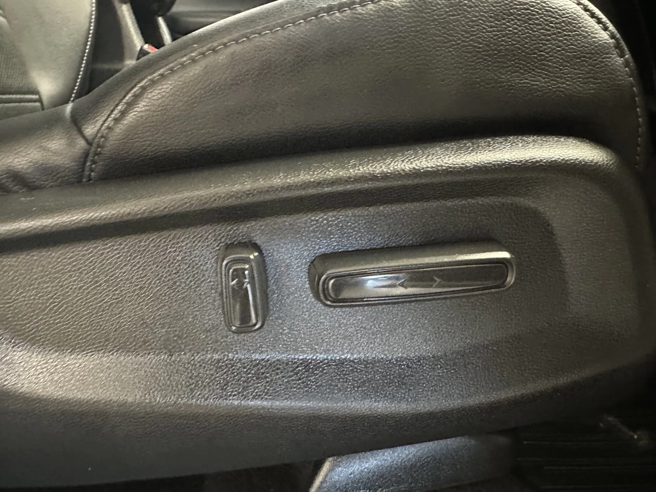 2017 Honda CR-V
                                                    Touring Main Image