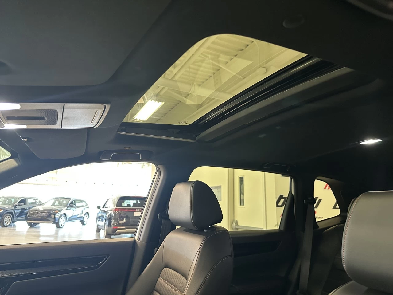 2023 Honda CR-V Touring Main Image