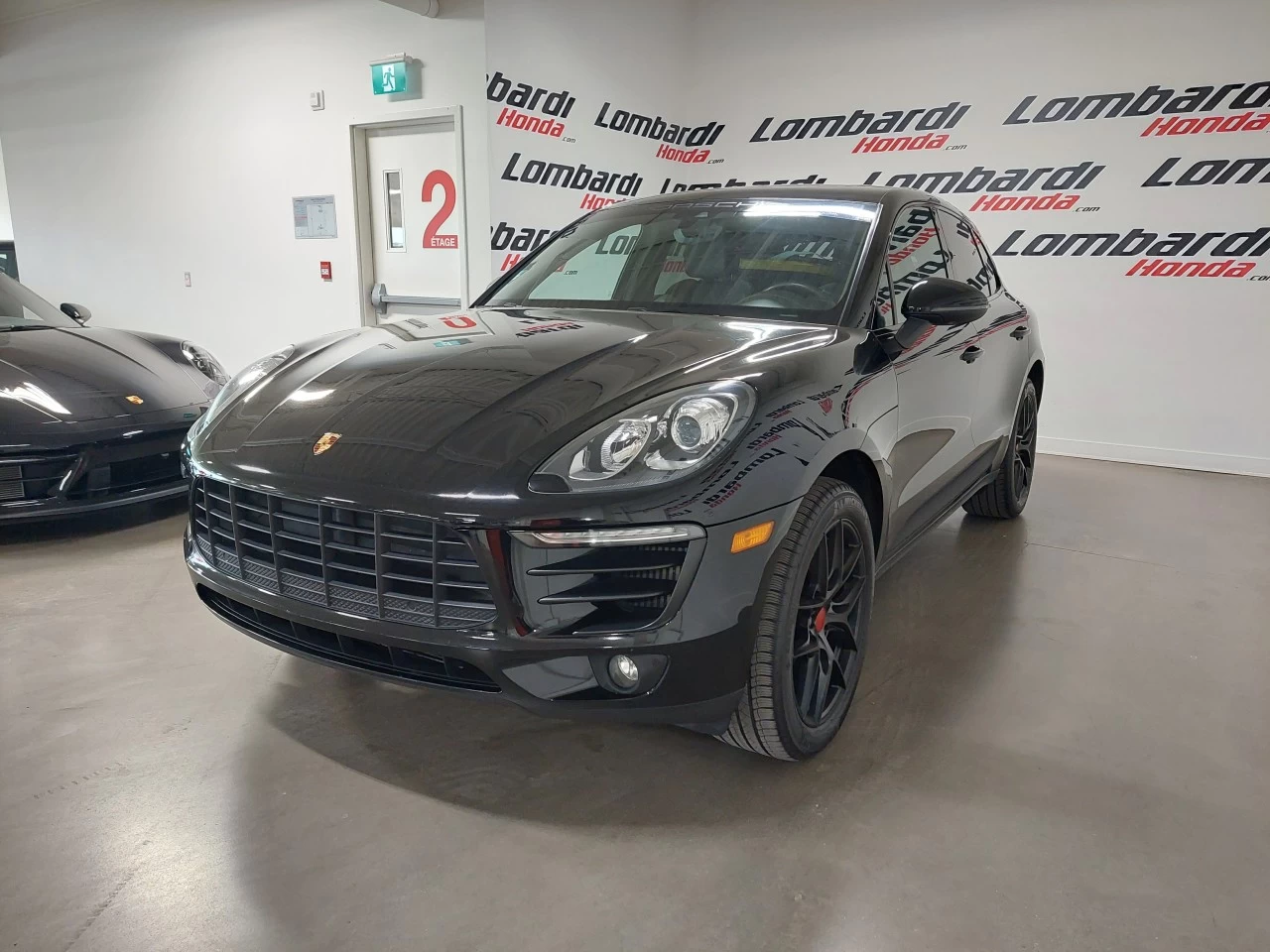 2018 Porsche Macan
                                                    S Image principale