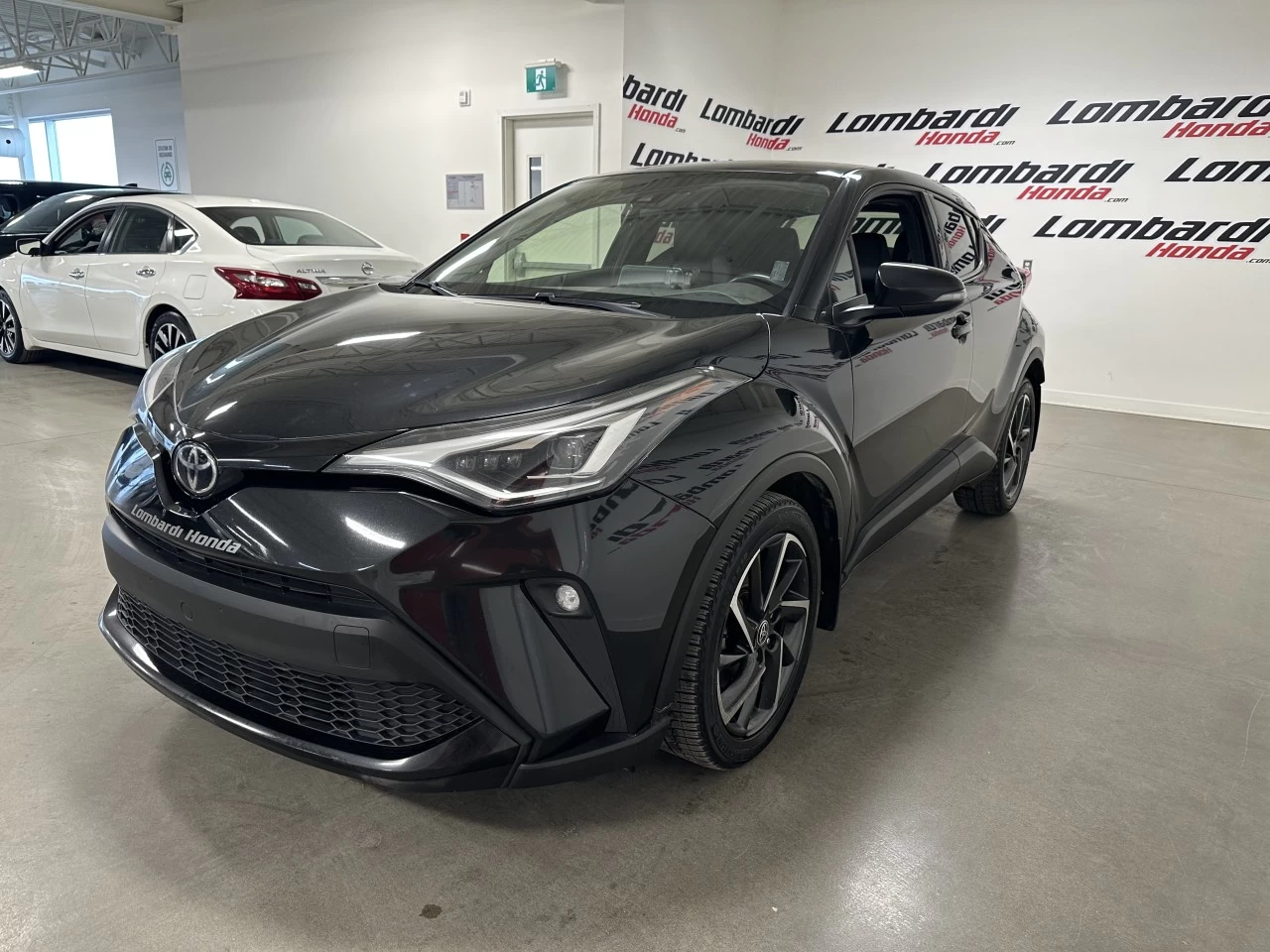 2020 Toyota C-HR XLE Image principale