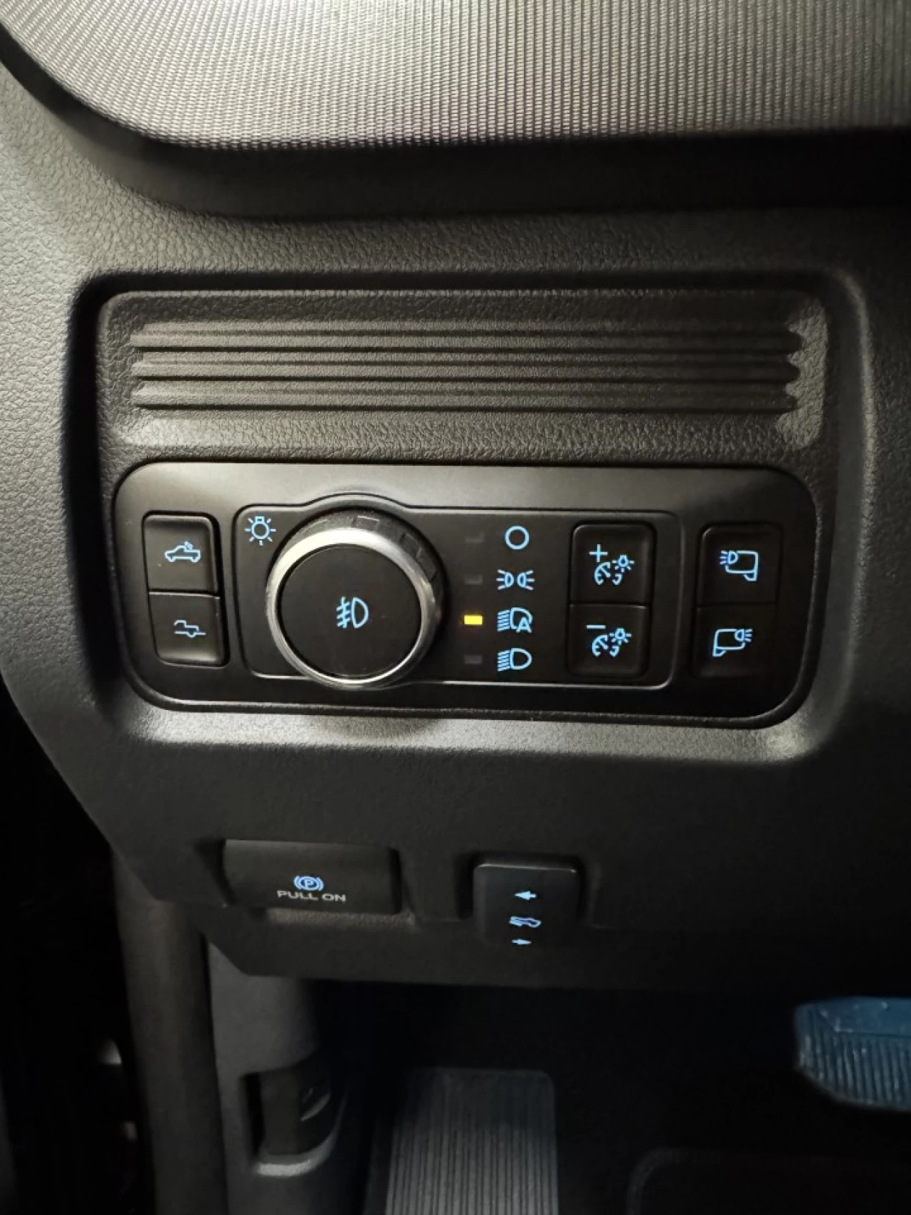 2025 Ford F-250 Platinum Image principale