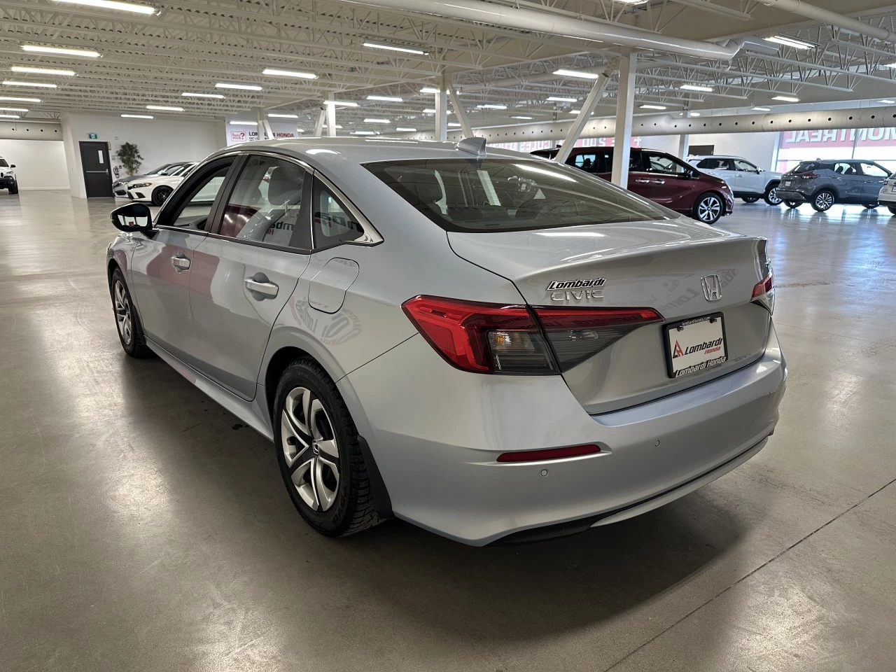 2022 Honda Civic
                                                    Touring Main Image