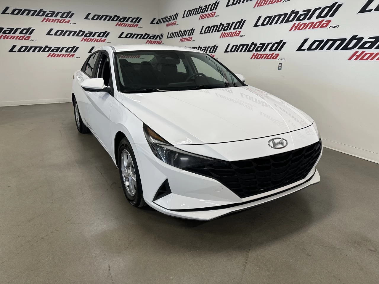 2022 Hyundai Elantra
                                                    Essential Image principale