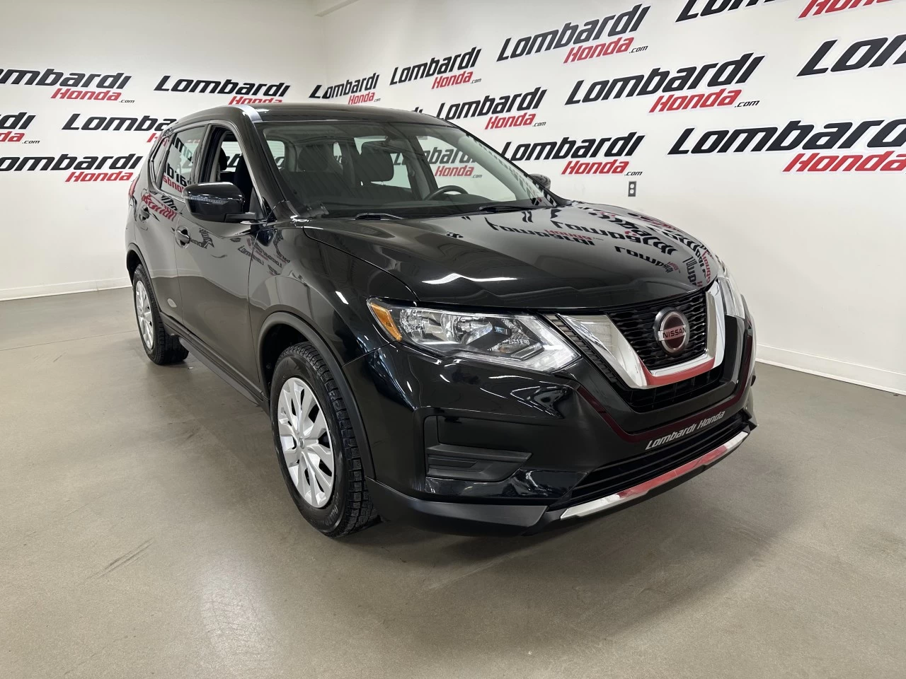 2018 Nissan Rogue S/SV Main Image