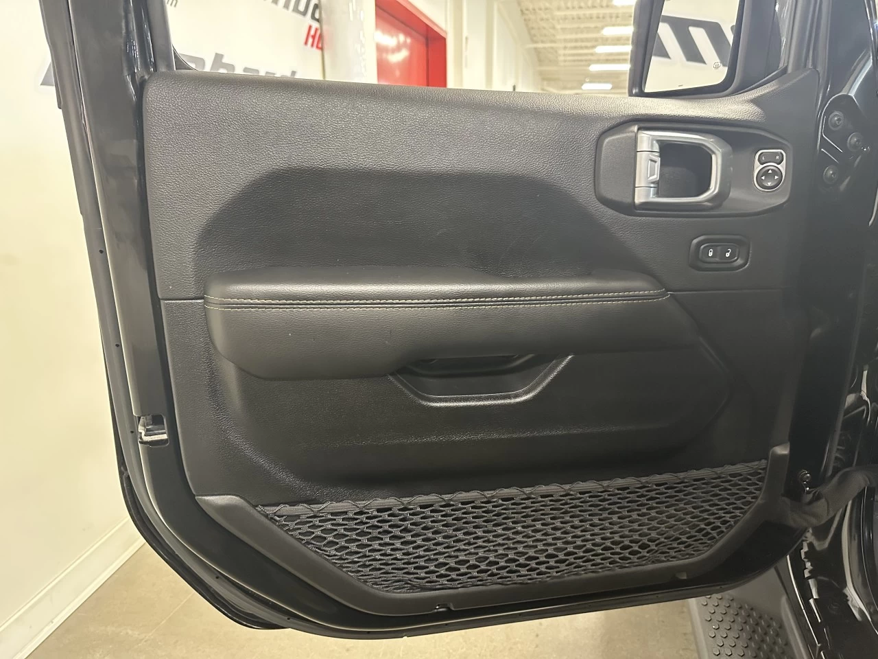 2022 Jeep Wrangler
                                                    Unlimited High Altitude Image principale