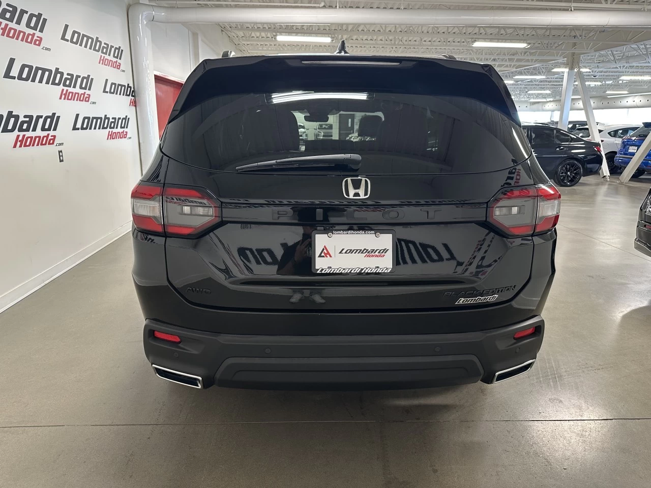 2023 Honda Pilot
                                                    Black Edition Main Image