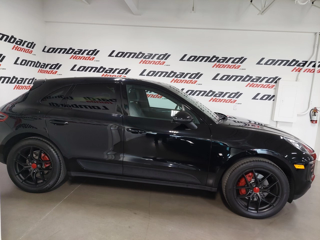 2018 Porsche Macan
                                                    S Image principale