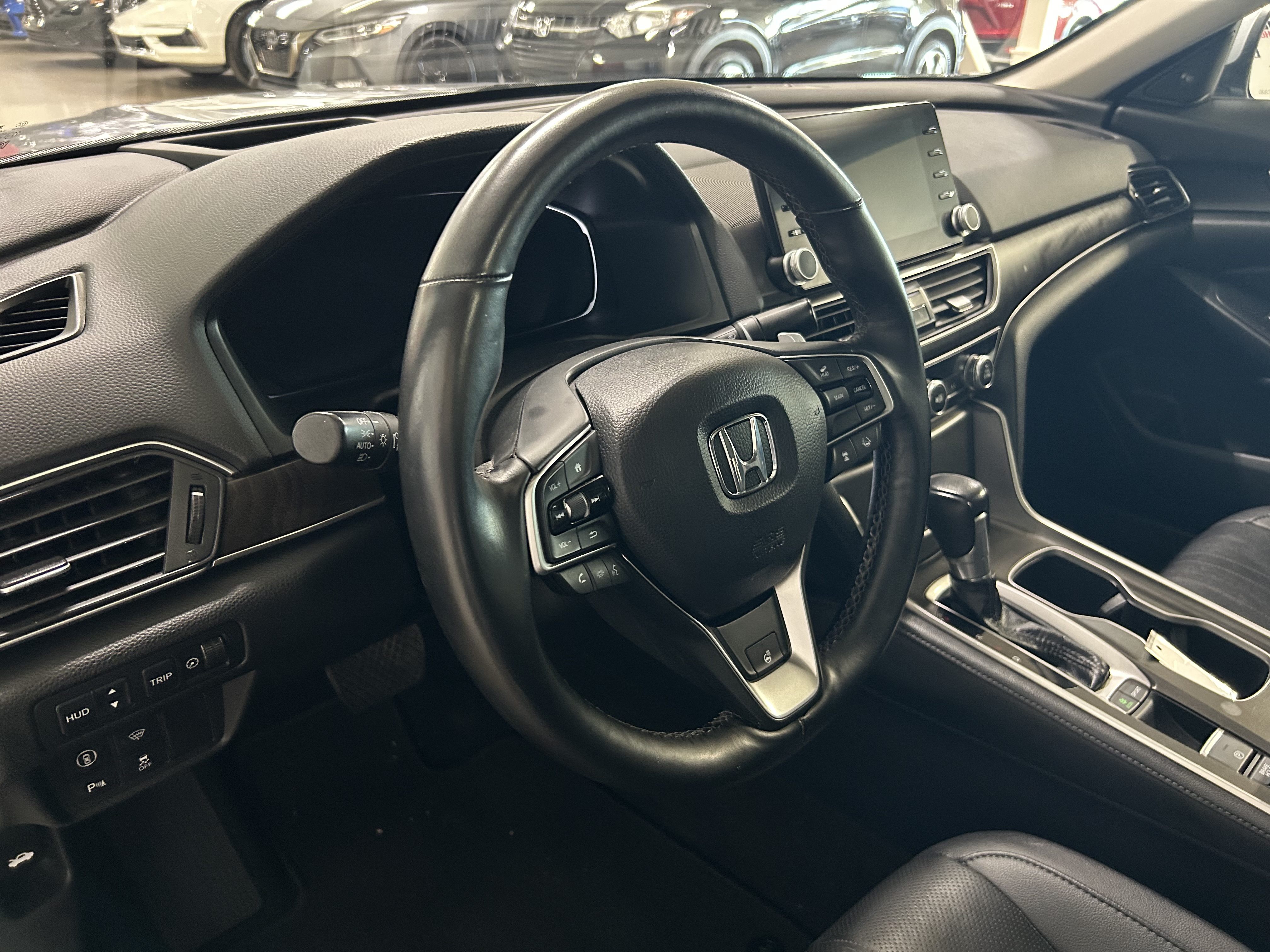 2019 Honda Accord Touring Main Image