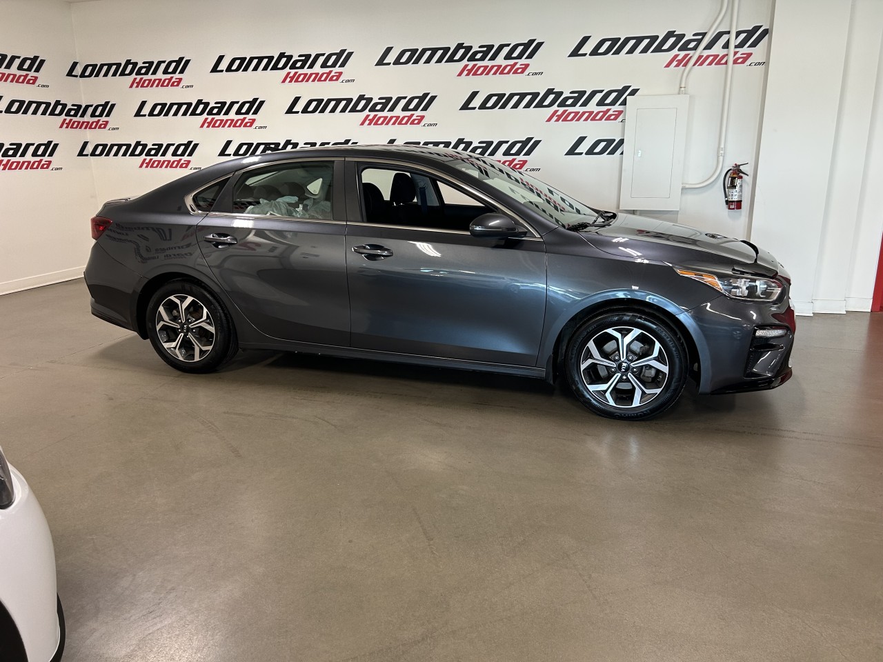 2021 Kia Forte EX Image principale