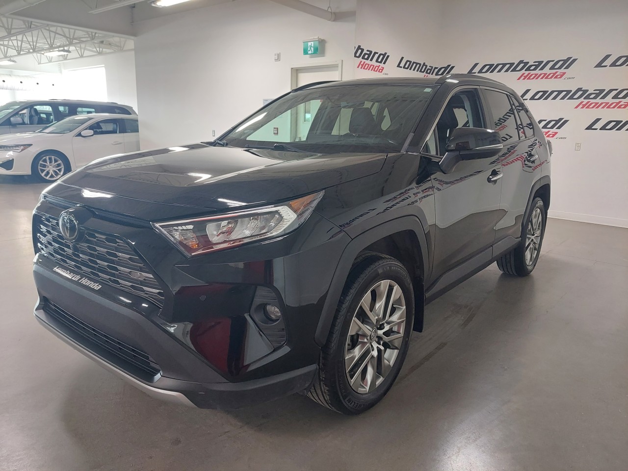 2020 Toyota RAV4 LIMITED Image principale