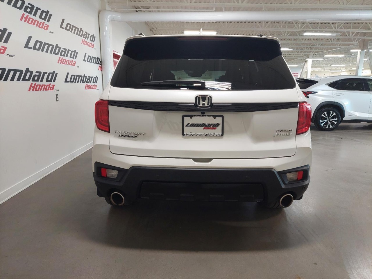 2022 Honda Passport TOURING Main Image