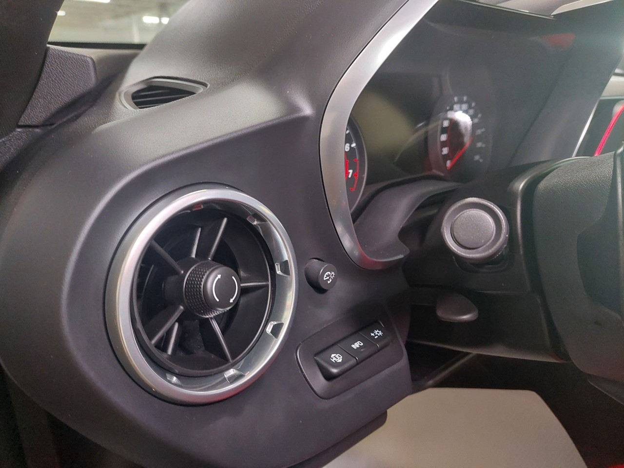 2016 Chevrolet Camaro 2SS Main Image