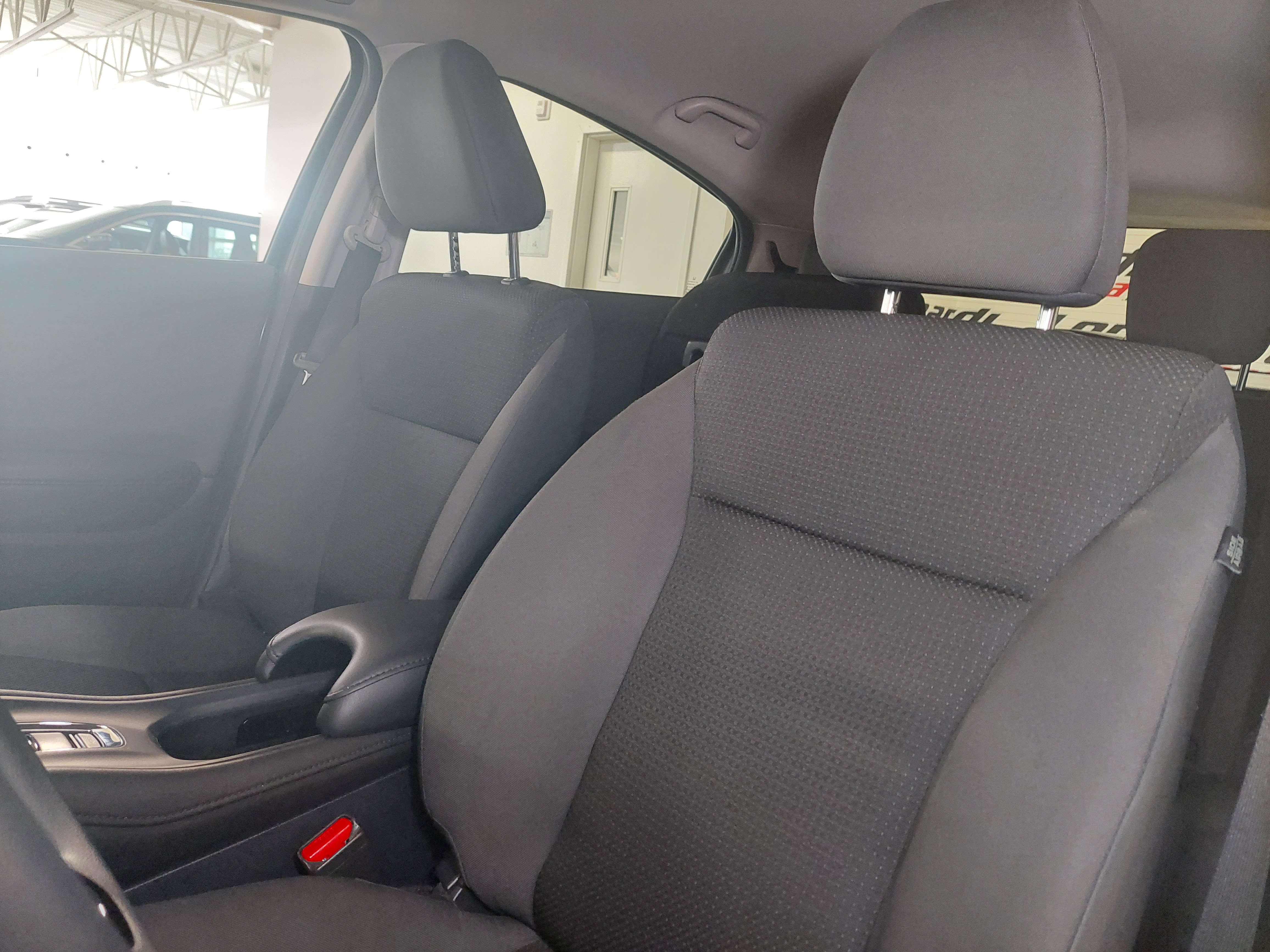 2021 Honda HR-V LX AWD Main Image